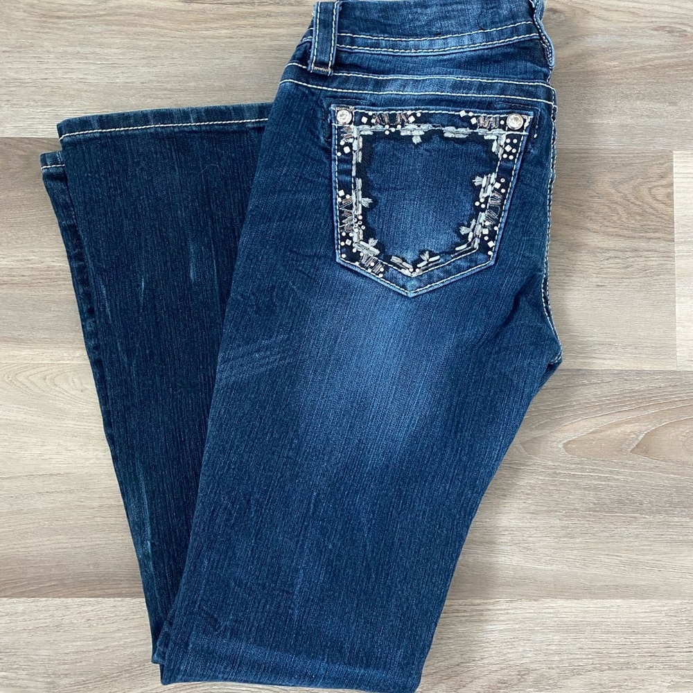 EUC Miss Me Jeans 27x31L